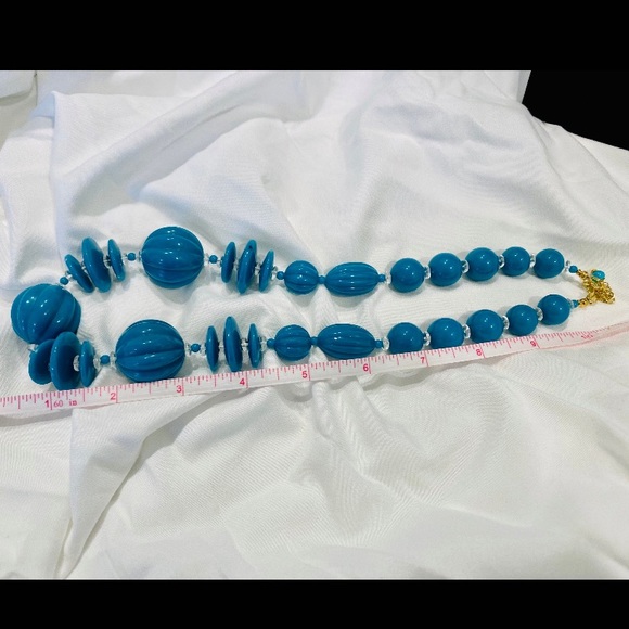 NWT Handmade Vintage Retro Teal Turquoise Blue Lucite Statement Necklace - Picture 3 of 3